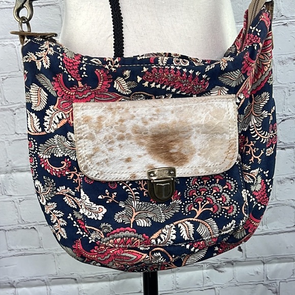 ⭐️Myra Bag crossbody messenger purse floral blue pink furl flap pocket leather - Picture 2 of 10